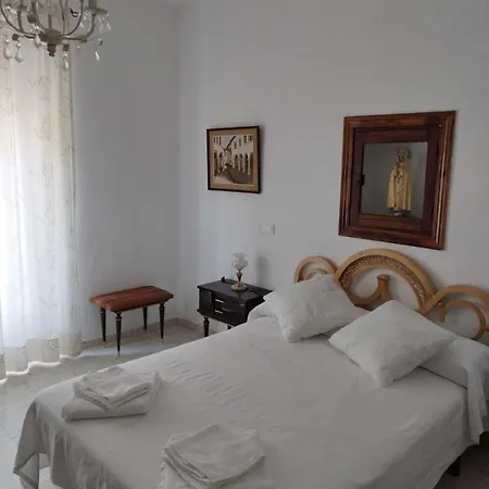 At La Vinuela Apartment *